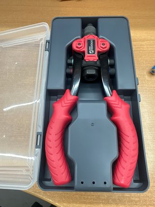Remachadora Manual Multifunción DOGHER