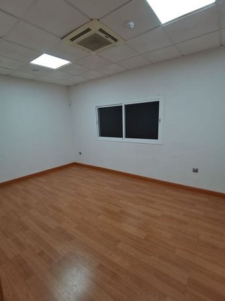 Nave industrial en alquiler en La Estación en Badajoz