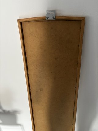 Espejo de pie dorado y madera