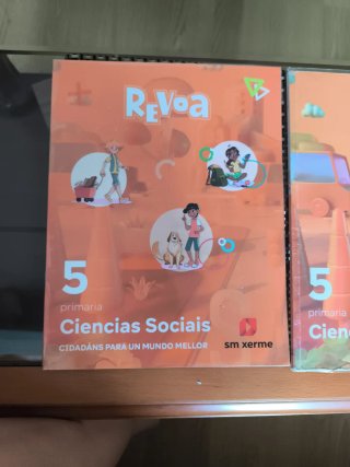 Ciencias Sociais. 5 Primaria. Revoa