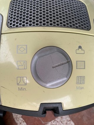 Aspirador Miele S4210 1800W completo, de carrito