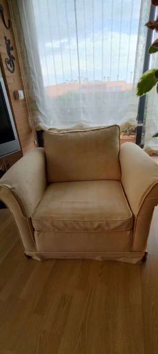 Urge por mudanza .Sofá 3 plazas y 2 sillones tela