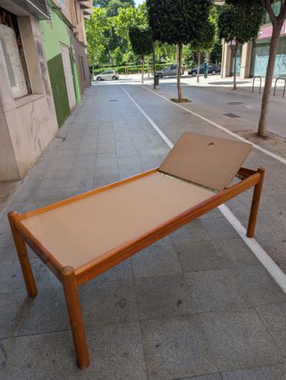 Camillas de madera maciza · Hechas a mano