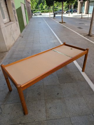 Camillas de madera maciza · Hechas a mano