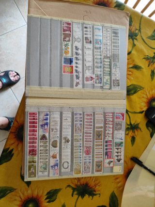 Volume francobolli 75