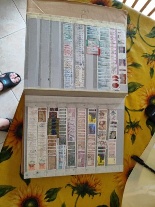 Volume francobolli 75