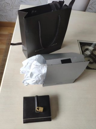 Cartera Purificación García a estrenar