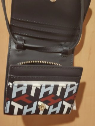 Cartera Tommy Hilfiger multicolor