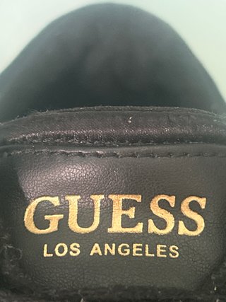 Zapatillas Guess Mujer Negras y Blancas ORIGINALES