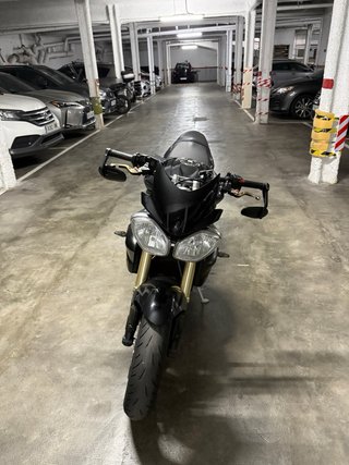 Triumph Street Triple 675 A2 Negra