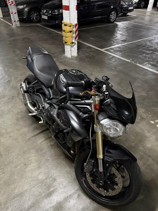 Triumph Street Triple 675 A2 Negra