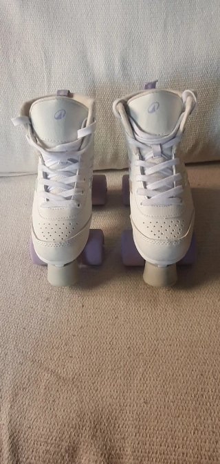 Patines 4 ruedas blancos talla 35