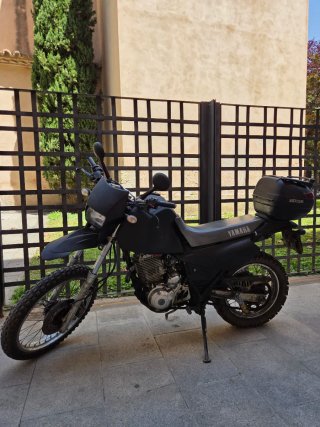 Yamaha XT 600 Negra