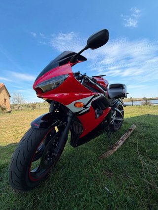 Yamaha R6