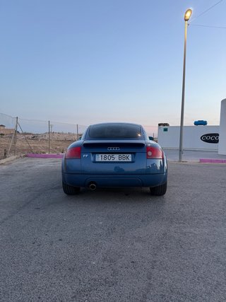 Audi  TT 2001