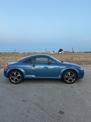 Audi  TT 2001