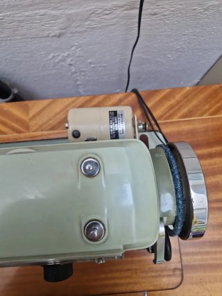 Máquina de coser Alfa eléctrica