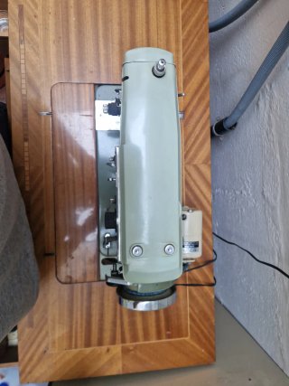 Máquina de coser Alfa eléctrica