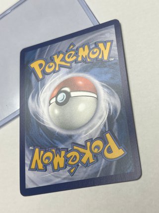 Larvesta 196/191 Surging Sparks Carta Pokémon