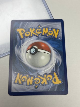 Larvesta 196/191 Surging Sparks Carta Pokémon