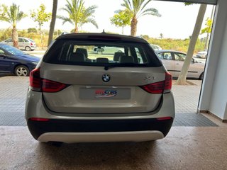 BMW X1 2011