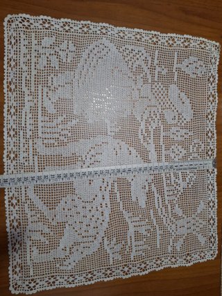 Centrino uncinetto bianco 44x38 cm