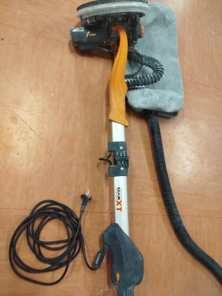 Lijadora Jirafa MAXXT 820W + Accesorios