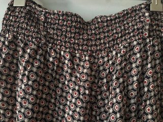 Pantaloni larghi estivi con stampa