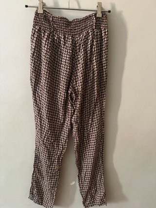 Pantaloni larghi estivi con stampa