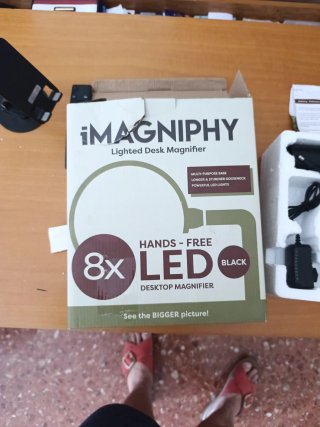 Lupa de escritorio 8x con luz LED