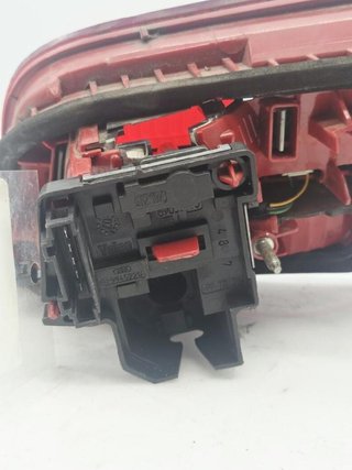 Audi 4754 4f9945093c piloto tras izq interior a6
