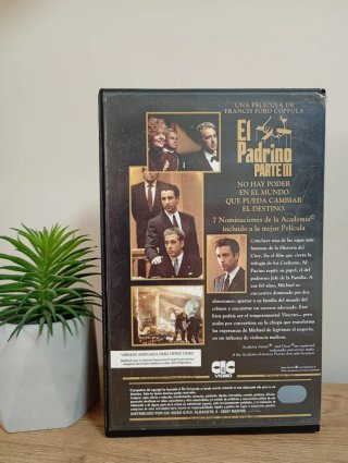Película El Padrino Parte III en VHS (Caja Grande)