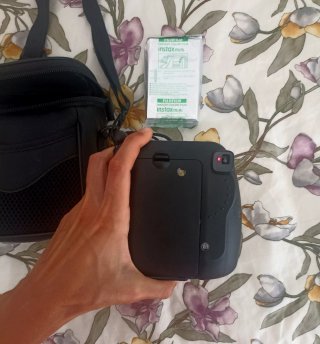 Cámara Instax Mini 8 Negra + Funda + Recambio