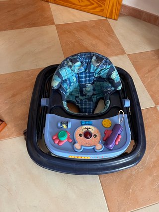 Tacata plegable para niño con ruedas
