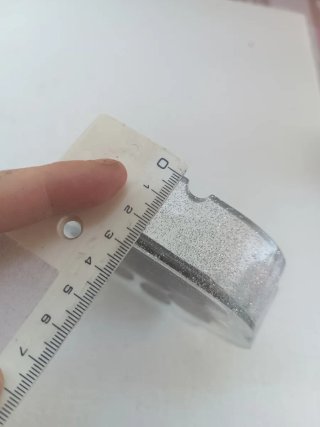 Posacenere a forma di zampa glitterato