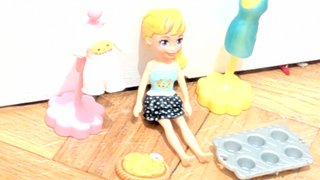 Lote de muñecas y accesorios