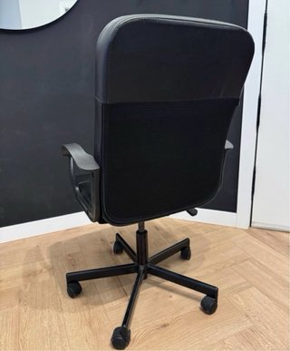 Silla de escritorio negra
