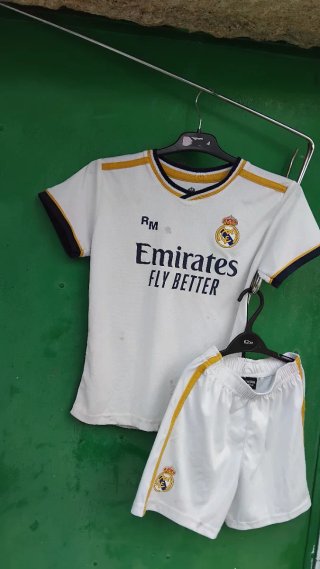 Conjunto Real Madrid Camiseta y Pantalón
