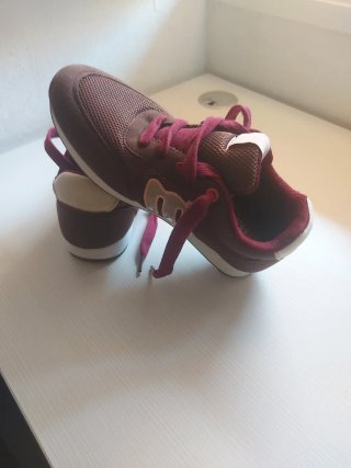 Zapatillas deportivas MTNG marrones y rosas