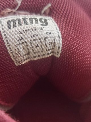 Zapatillas deportivas MTNG marrones y rosas