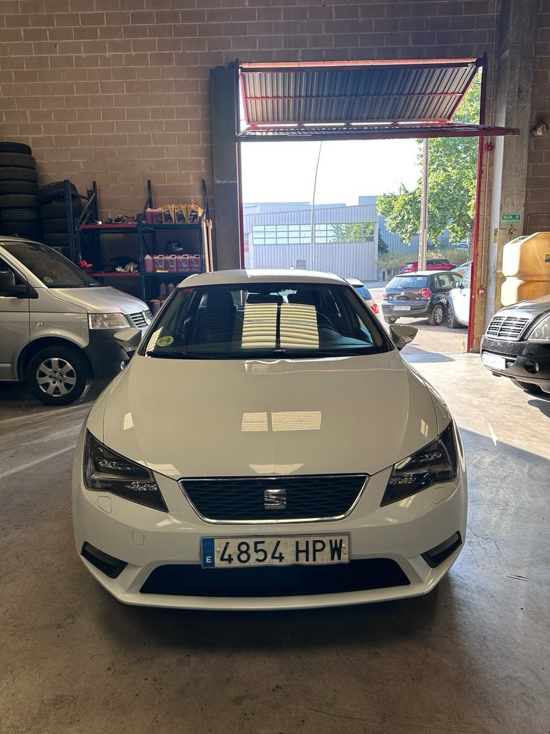 SEAT León 2.0 TDI CR S&S Style 2013, foto 2