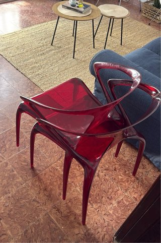 Sillas de diseño modernas transparentes rojas