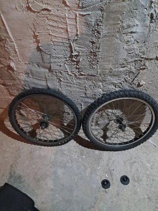 Llantas BMX Redline 20 x 1.50
