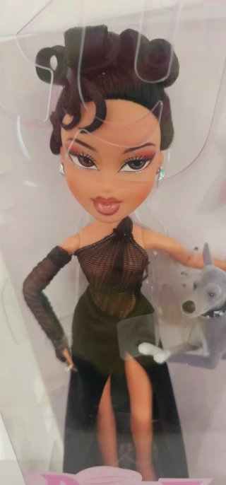 Bratz Kylie Jenner Muñeca con Perro