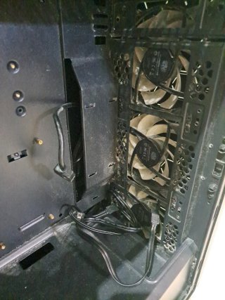 Caja PC Gaming con ventiladores