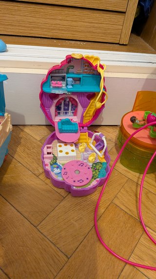 Lote de muñecas y casas Polly Pocket