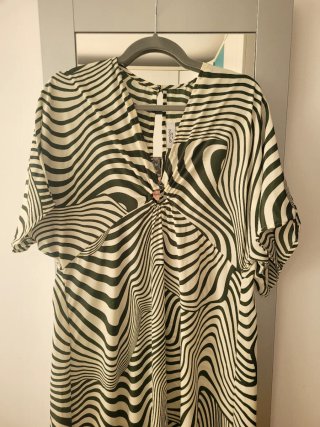 Vestido Amichi T-XL ( 42/44) nuevo