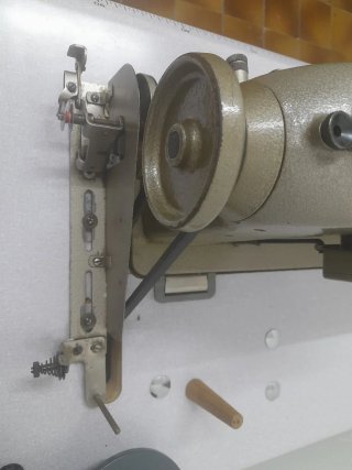 Máquina BERNINA 217 Industrial Zig-Zag