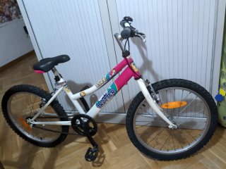Bicicleta infantil Trotter rosa y blanca