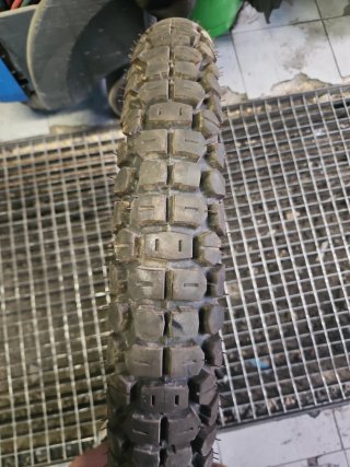 Neumático Moto 80/100R21 51P